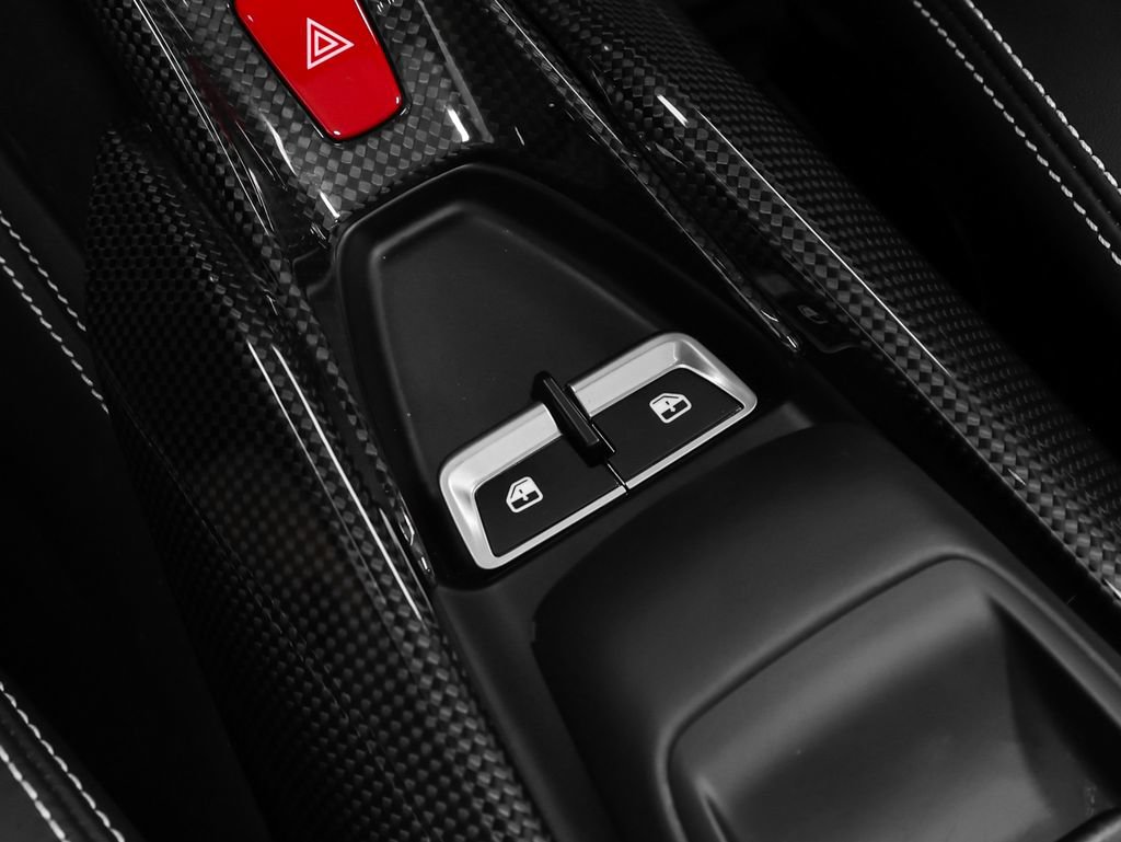 Certified 2021 Ferrari F8 Tributo RWD image 59
