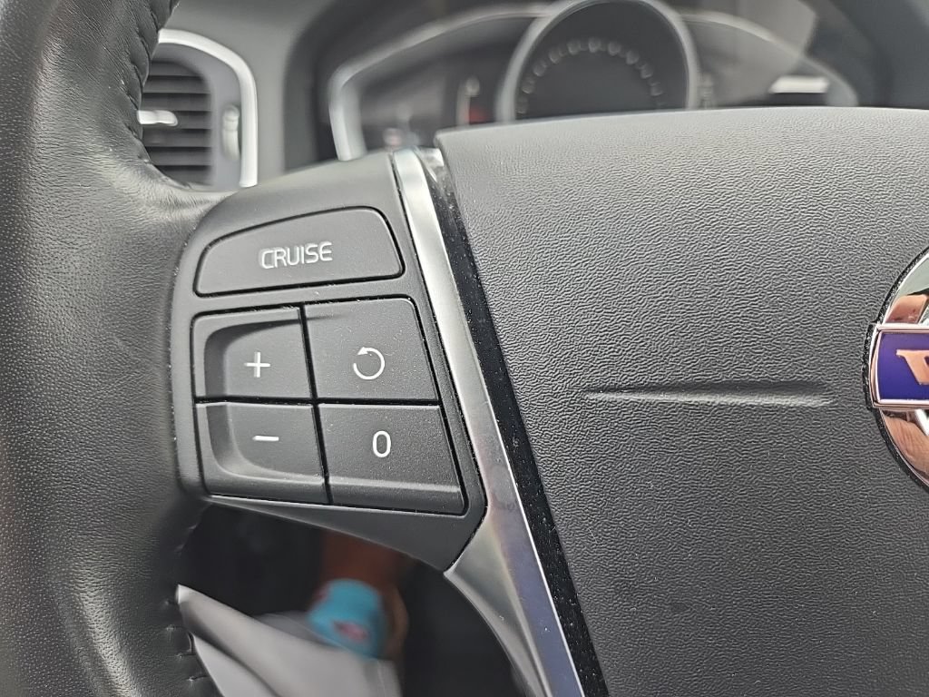 Used 2018 Volvo S60 T5 Dynamic w/ Vision Package FWD image 13