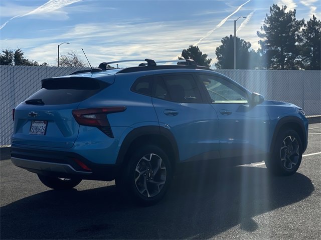 Certified 2025 Chevrolet Trax LT w/ LT Convenience Package image 5