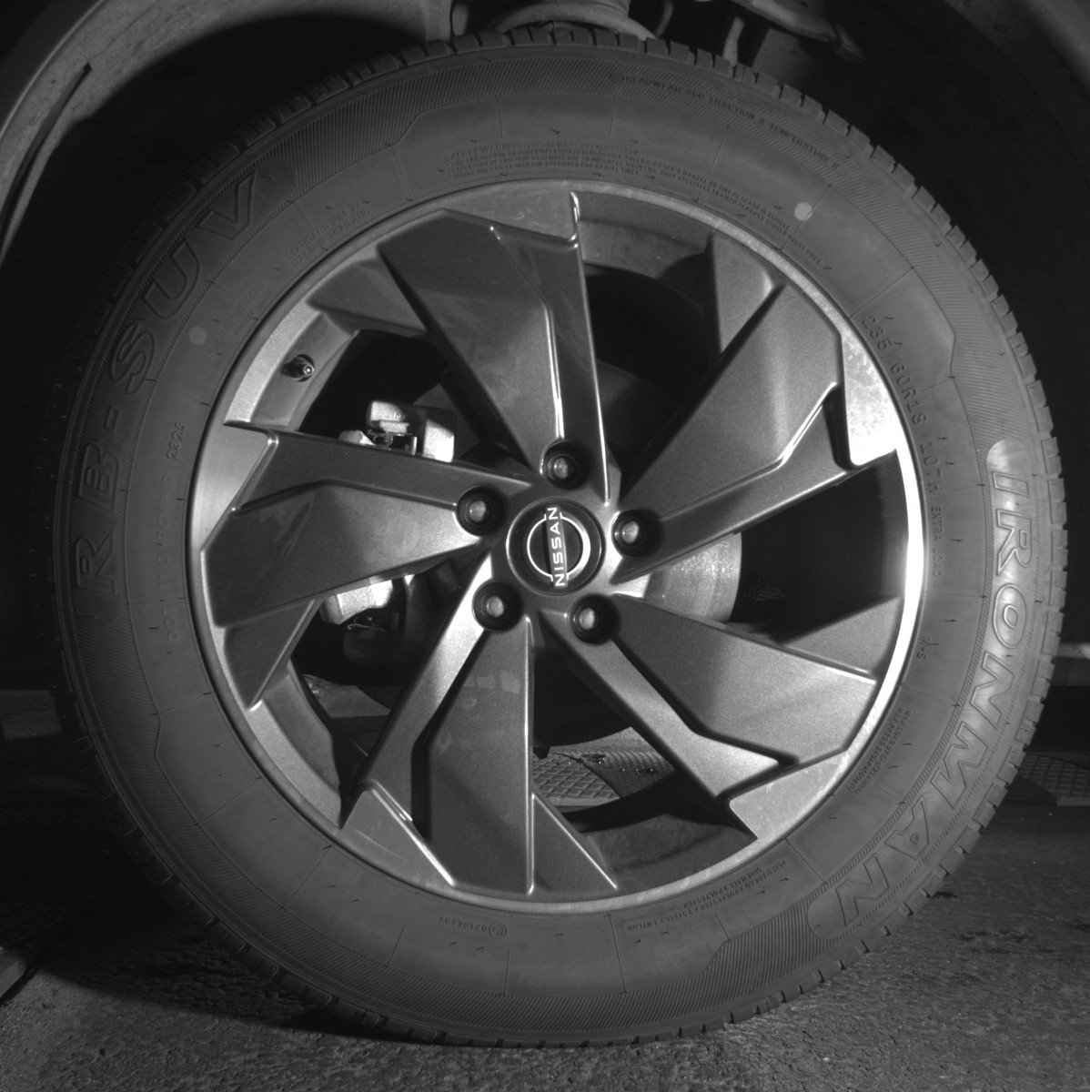 Used 2025 Nissan Rogue SV image 12