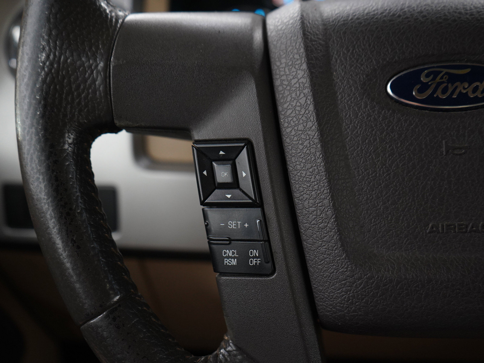Used 2014 Ford F150 Lariat w/ Equipment Group 502A Luxury AWD/4WD image 23