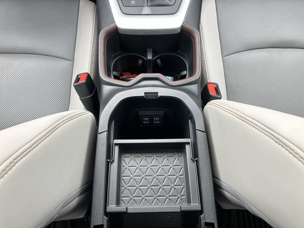 Used 2024 Toyota RAV4 Limited image 20