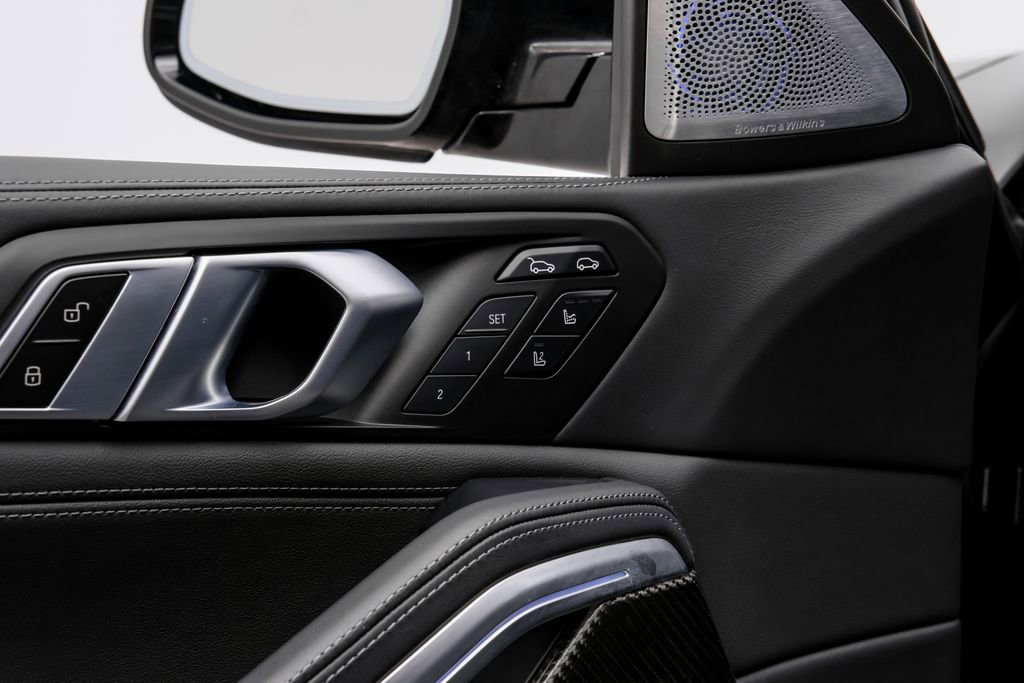 Used 2025 BMW X6 M Competition w/ Executive Package image 41