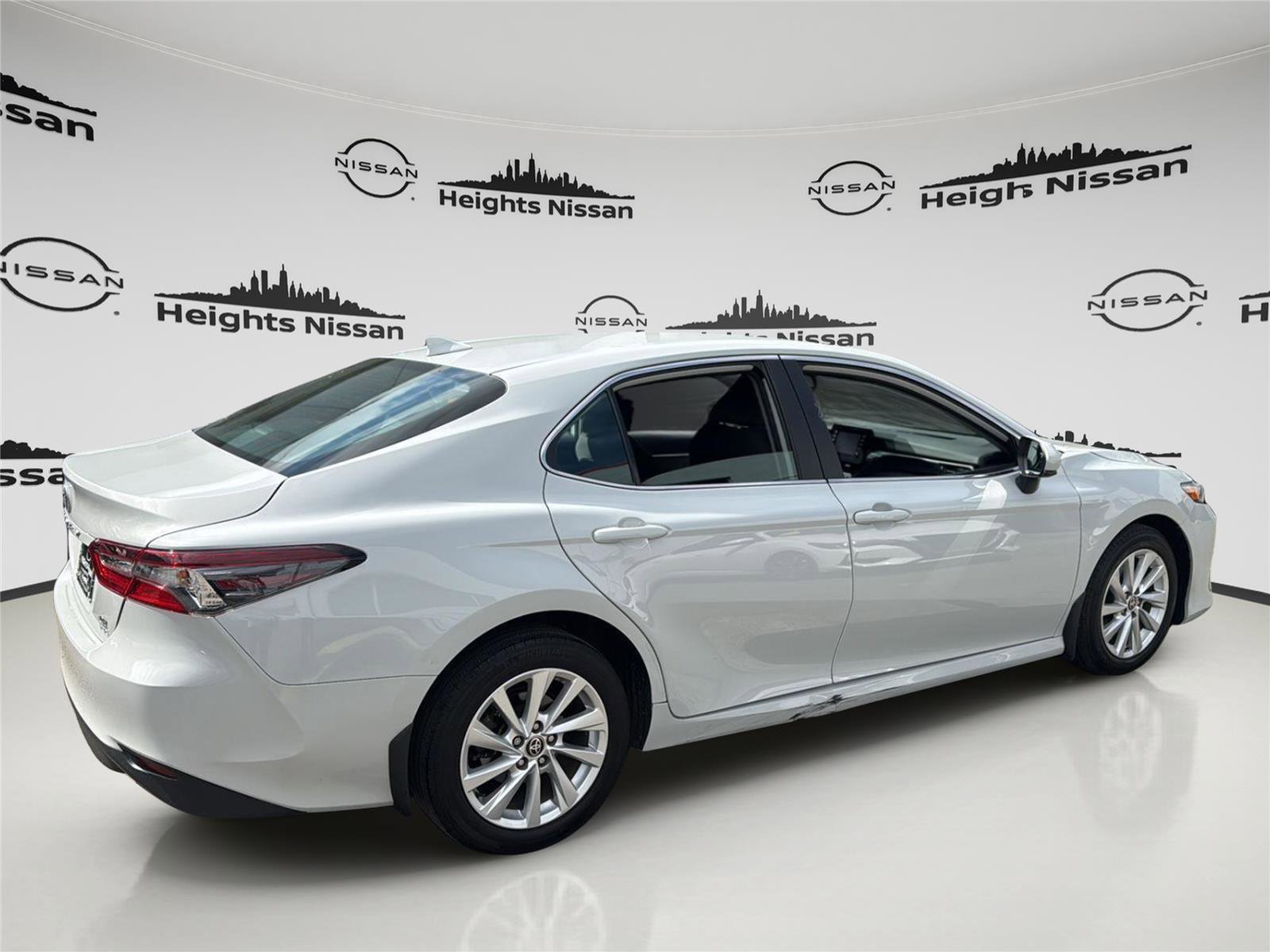 Used 2023 Toyota Camry LE AWD/4WD image 6