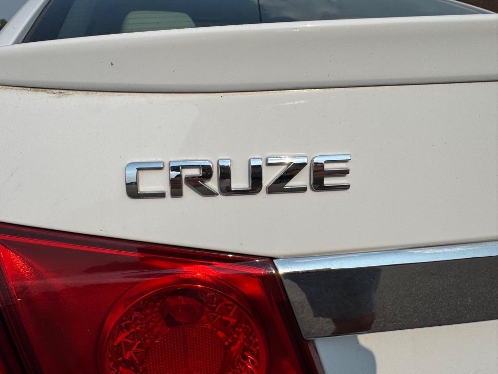 Used 2015 Chevrolet Cruze LTZ w/ Sun, Sound and Sport Package FWD image 19