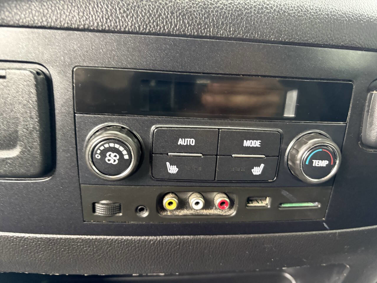 Used 2016 Chevrolet Suburban LT image 39