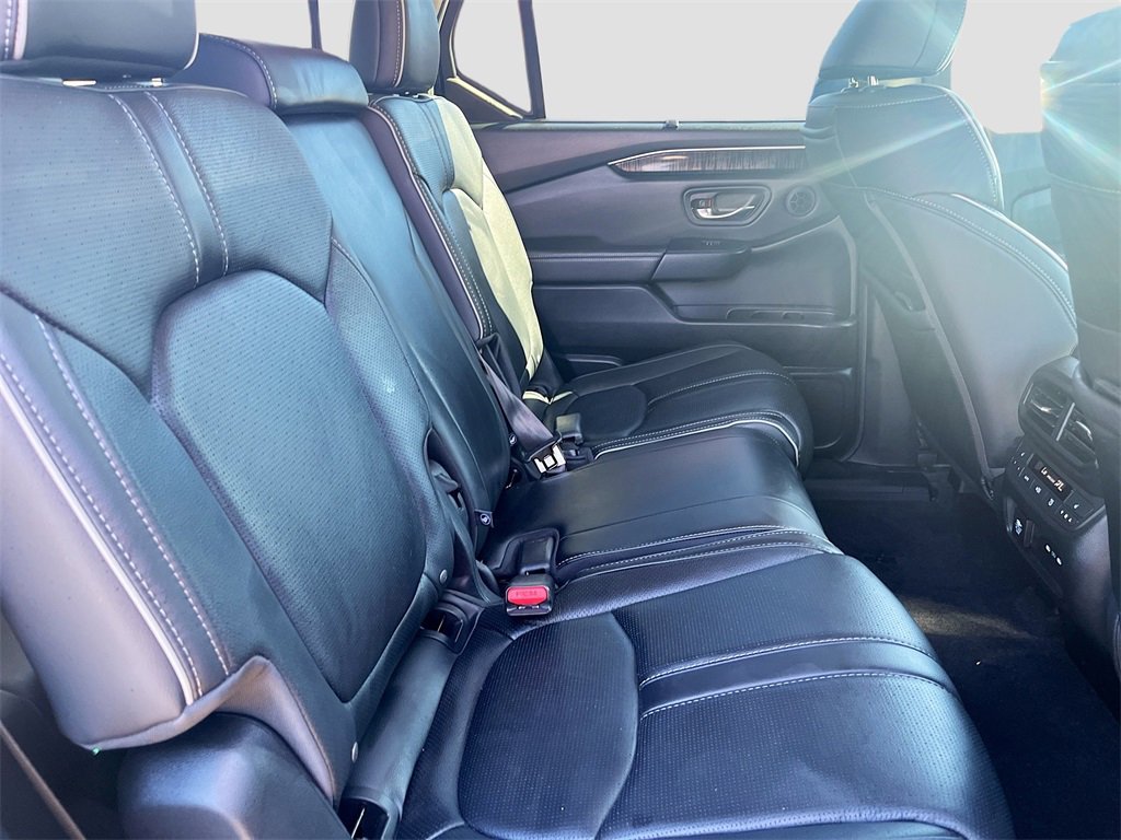 Used 2025 Honda Pilot Elite image 28