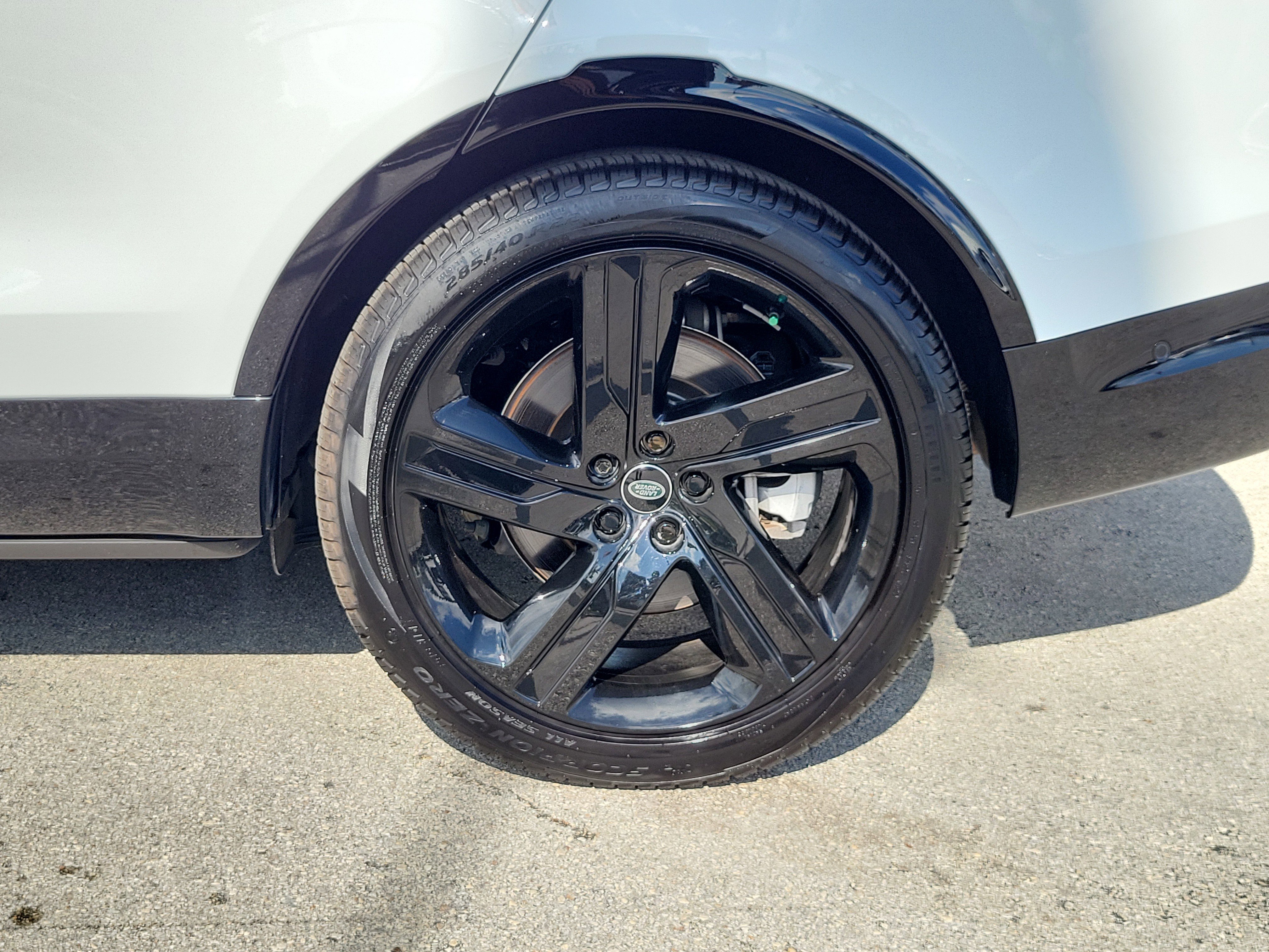 Used 2023 Land Rover Discovery HSE R-Dynamic image 29