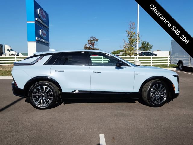 Used 2025 Cadillac Lyriq Sport image 9