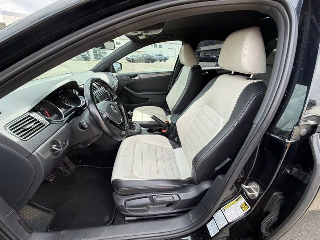 Used 2016 Volkswagen Jetta Sport w/ Lighting Package FWD image 12