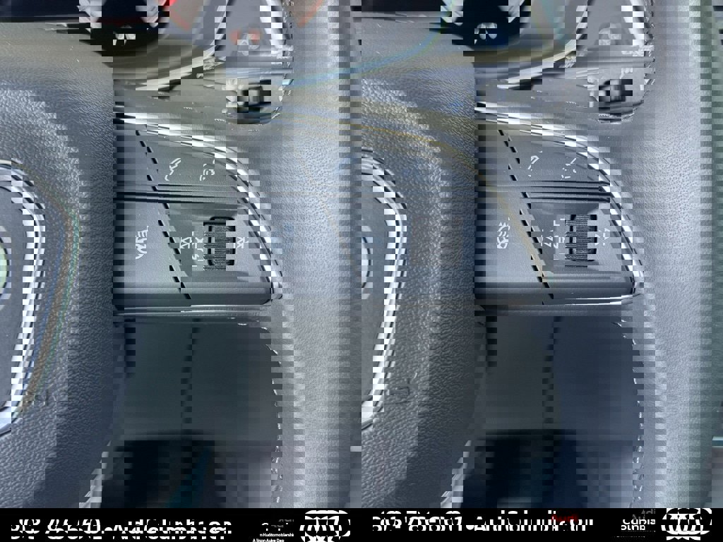 Certified 2025 Audi Q5 2.0T Premium Plus image 31