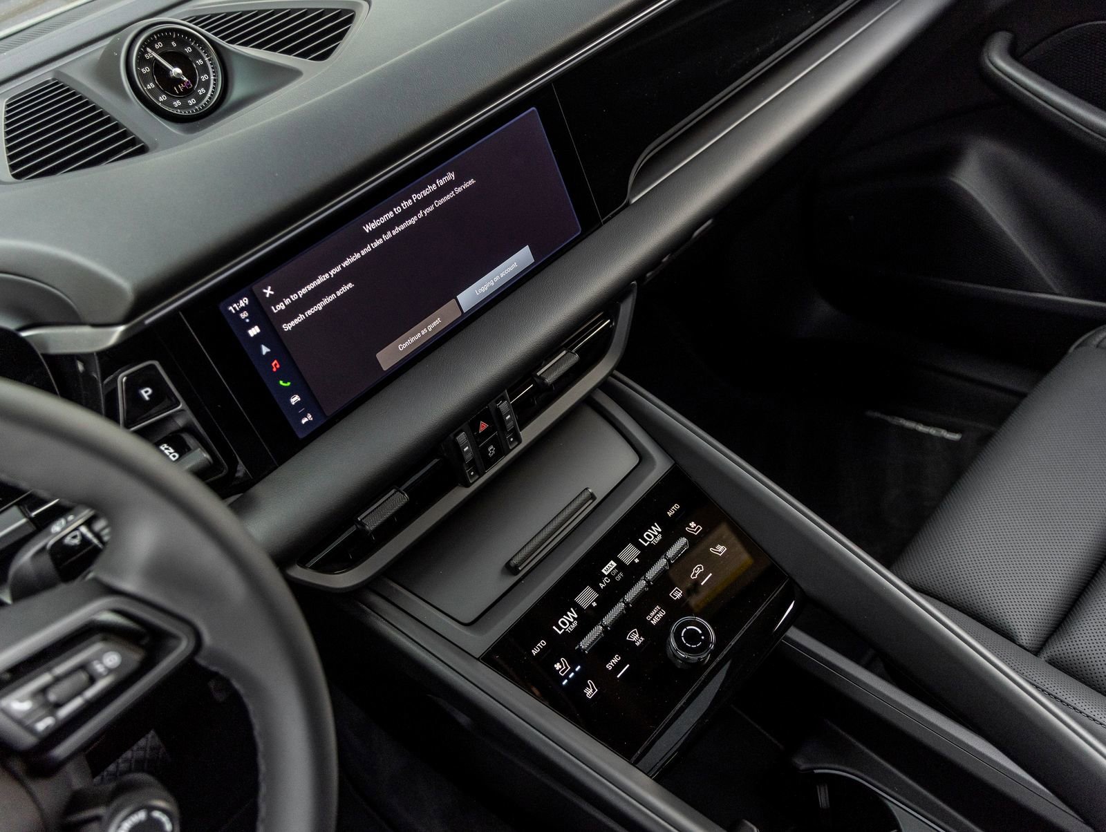 Certified 2025 Porsche Macan 4 Electric image 26