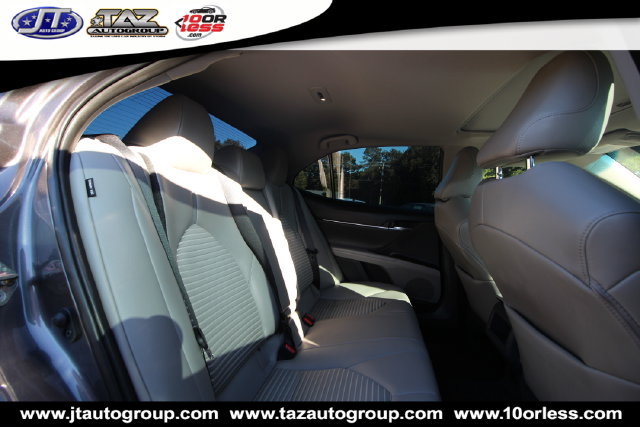 Used 2020 Toyota Camry SE FWD image 15