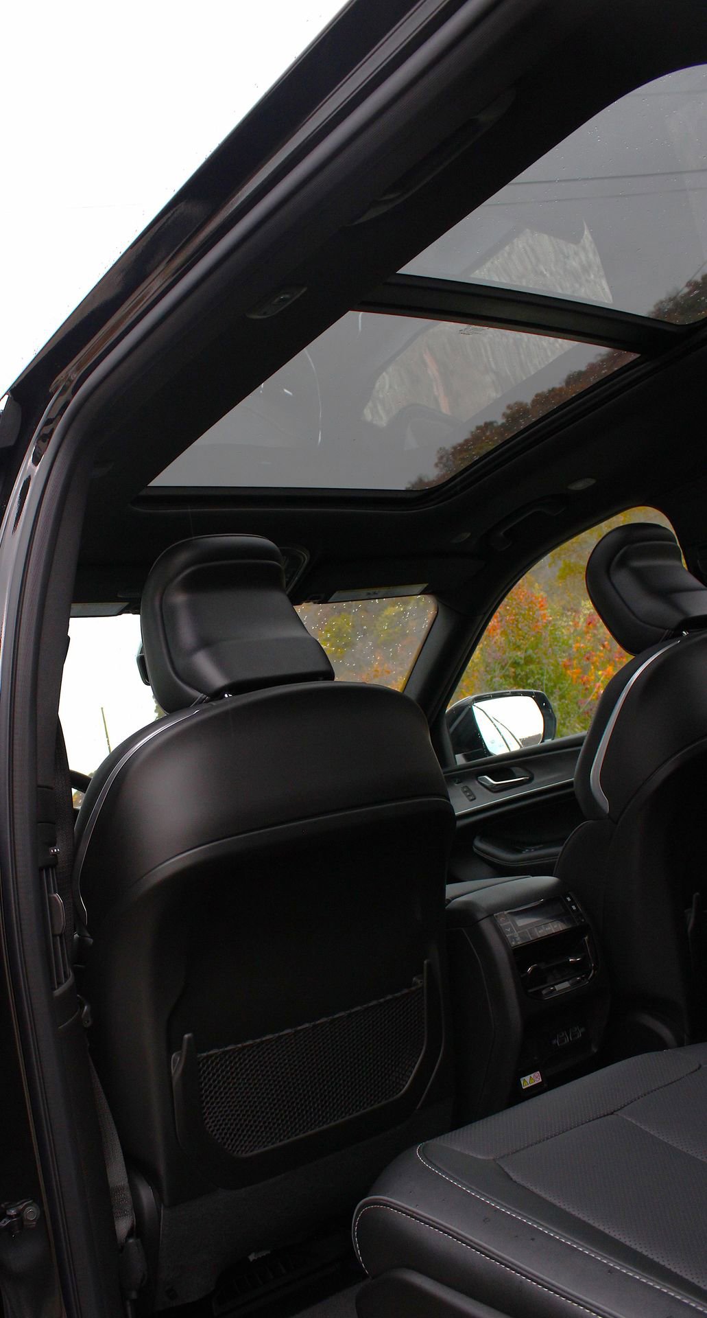 New 2025 Jeep Grand Cherokee L Overland w/ Advanced Protech Group III image 27