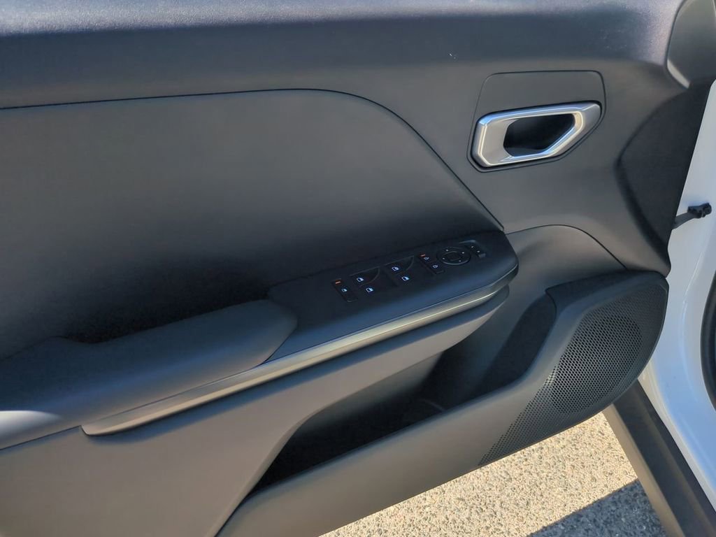 New 2026 Kia K4 LXS image 21