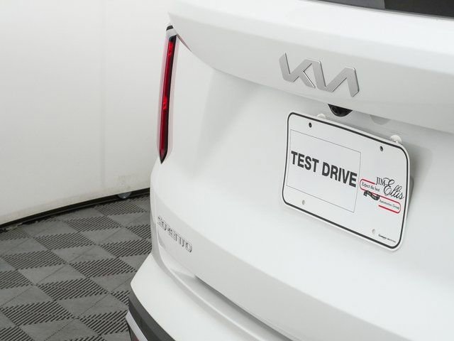 Used 2023 Kia Sorento SX Prestige w/ Panoramic Sunroof Package image 37