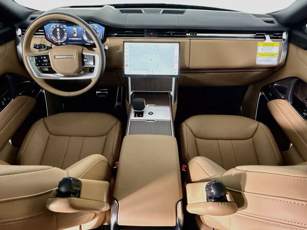 New 2026 Land Rover Range Rover Long Wheelbase SE AWD/4WD image 14