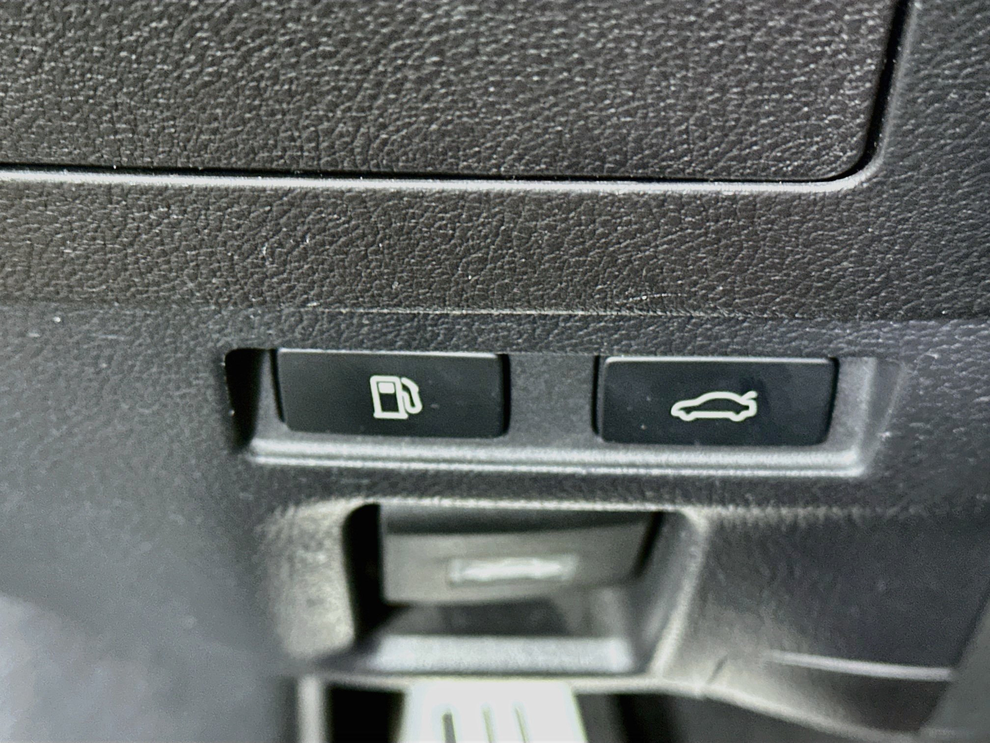 Used 2019 Lexus ES 350 F Sport w/ Accessory Package 2 FWD image 17
