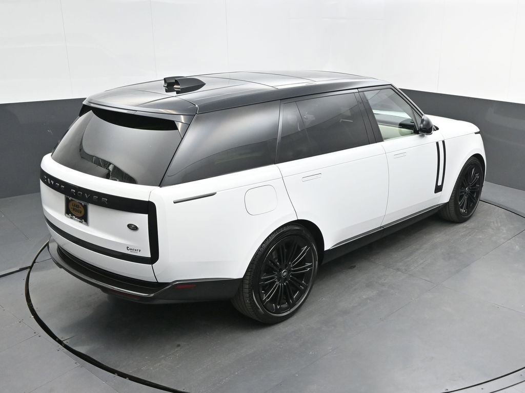 Used 2022 Land Rover Range Rover Long Wheelbase SE image 39