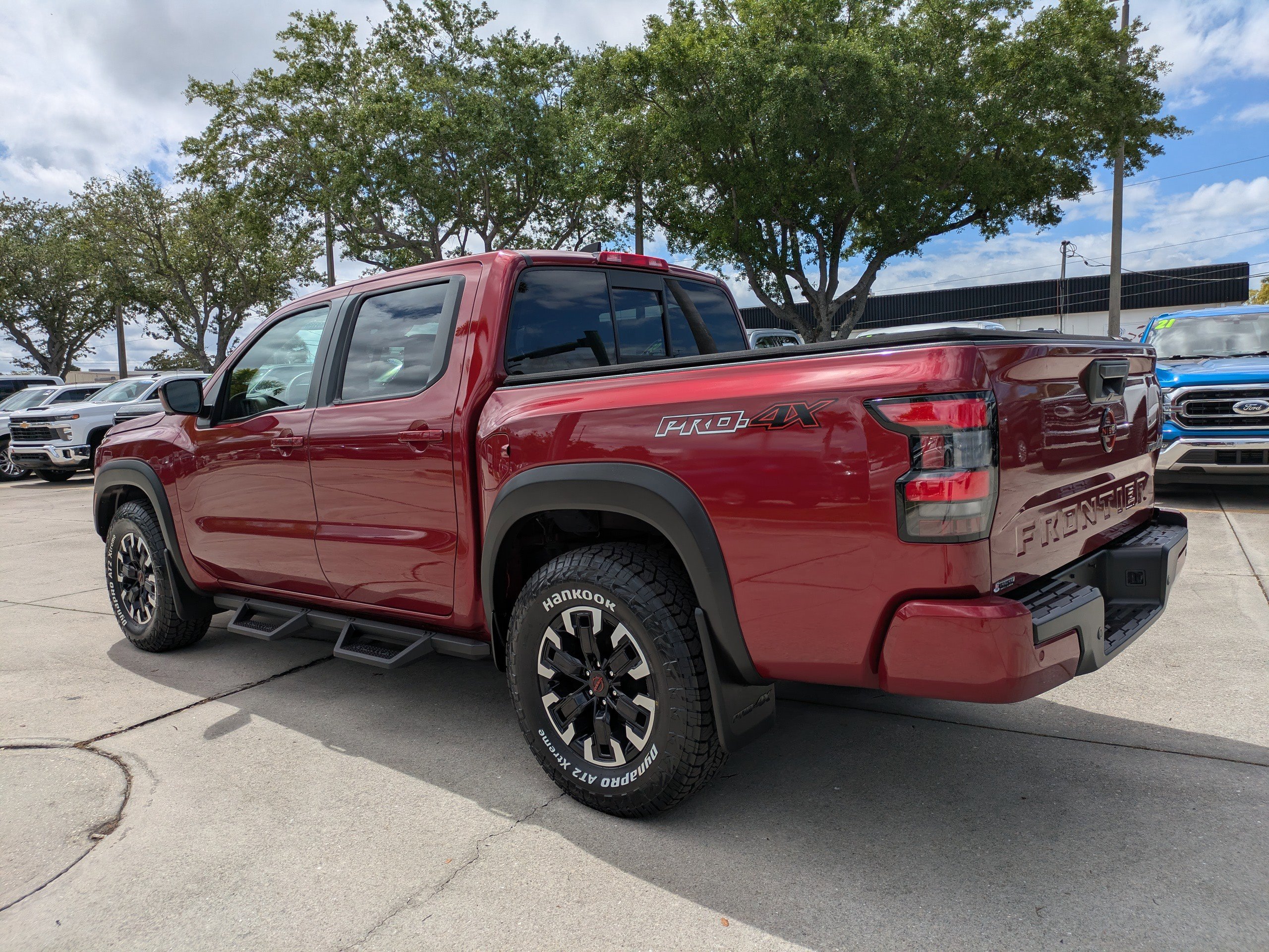 Used 2022 Nissan Frontier PRO-4X AWD/4WD image 6
