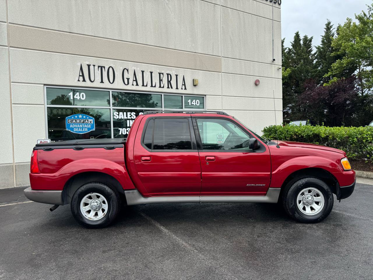Used 2001 Ford Explorer Sport Trac 4x4 image 3