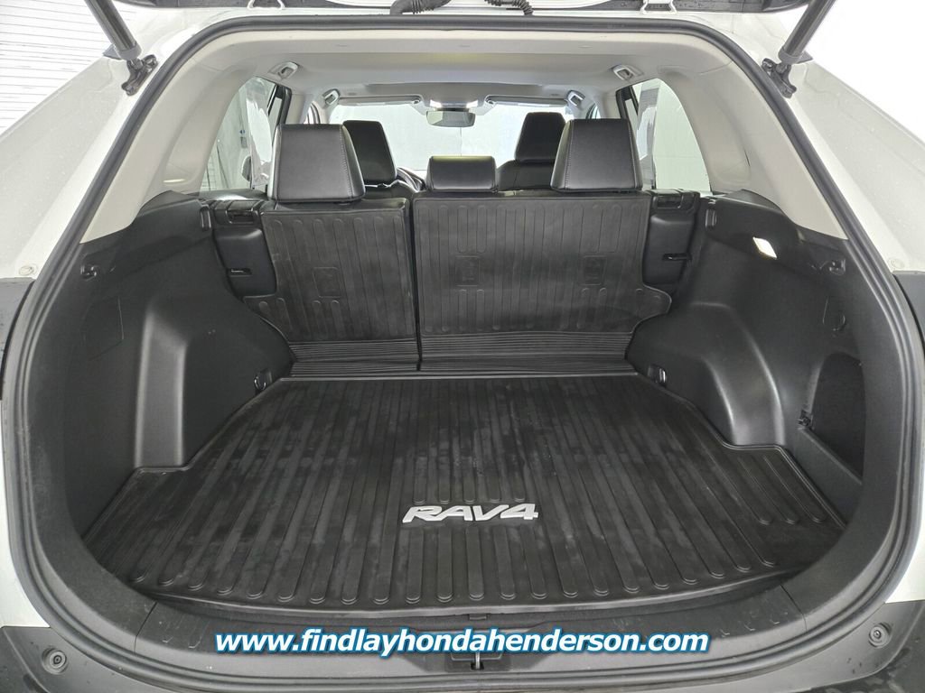 Used 2023 Toyota RAV4 XLE Premium image 13