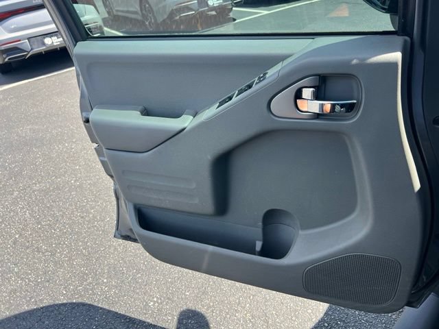 Used 2021 Nissan Frontier SV w/ Midnight Edition Floor Mats AWD/4WD image 14