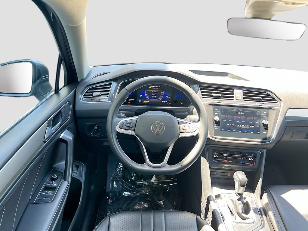 Used 2022 Volkswagen Tiguan SE FWD image 21