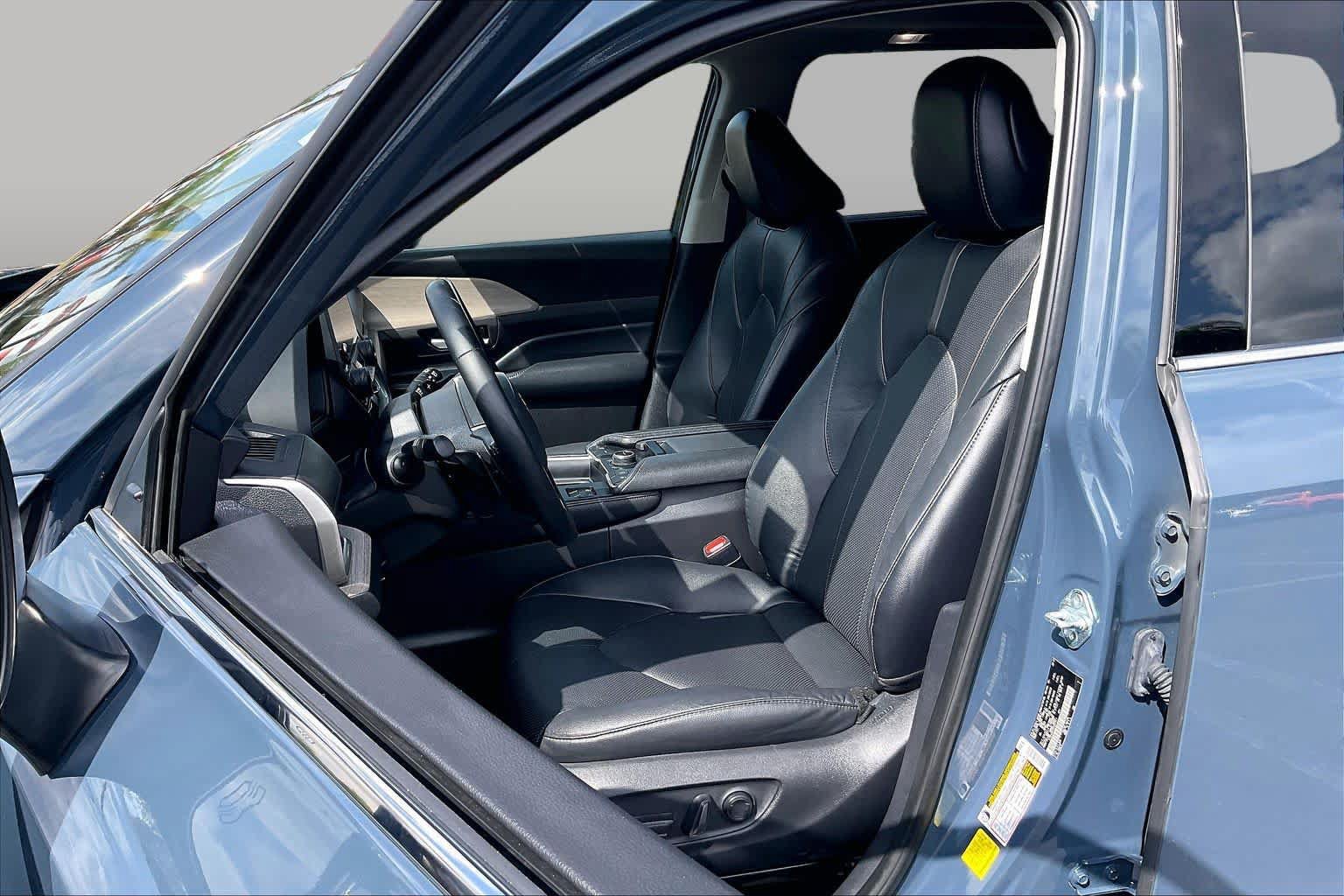 Used 2024 Toyota Grand Highlander AWD image 7