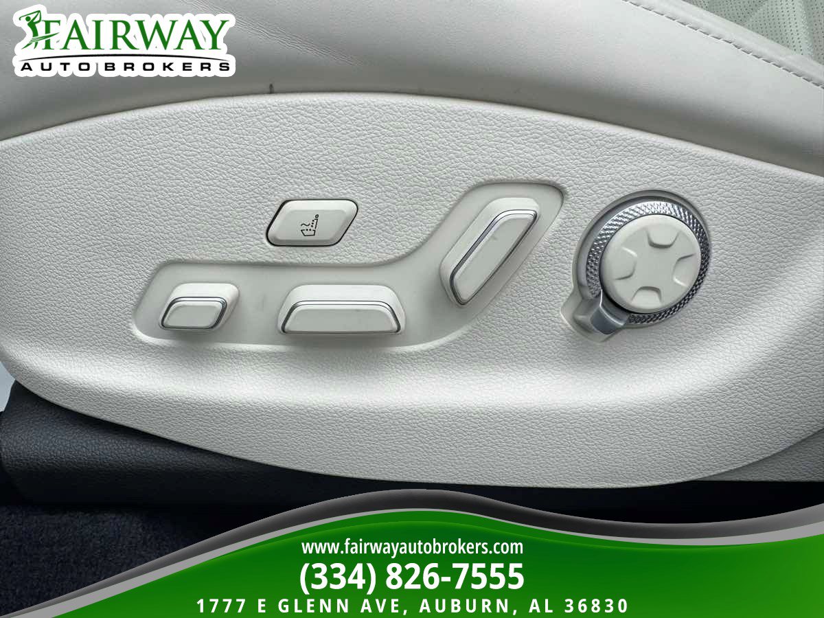 Used 2025 Genesis GV80 3.5T Prestige AWD/4WD image 16