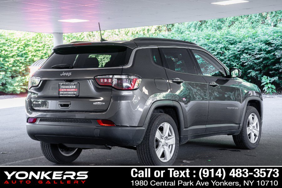 Used 2022 Jeep Compass Latitude AWD/4WD image 6