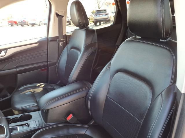 Used 2022 Ford Escape SEL w/ Technology Package image 16