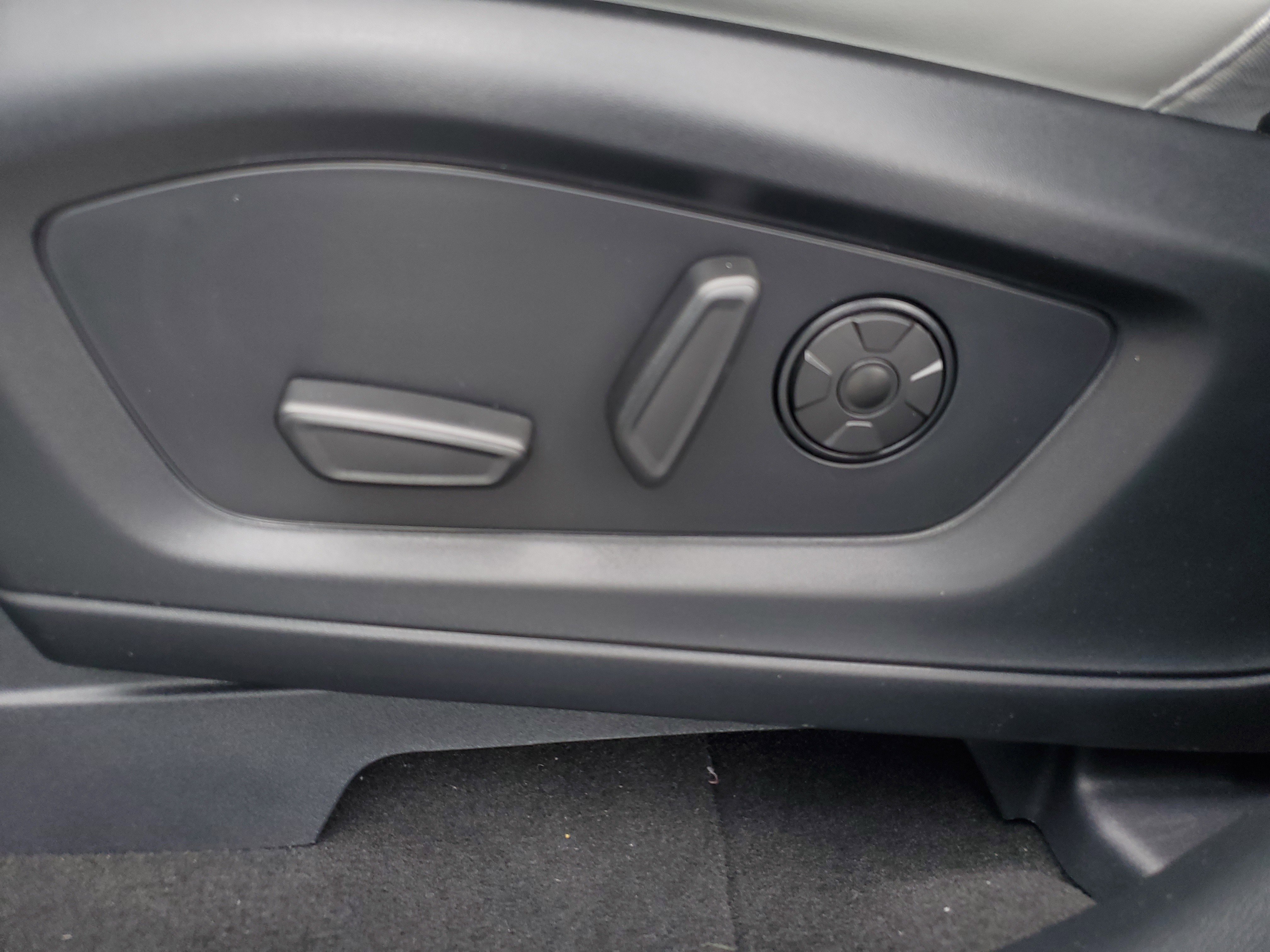 New 2026 Ford Explorer Platinum w/ LUX Leather Package AWD/4WD image 21