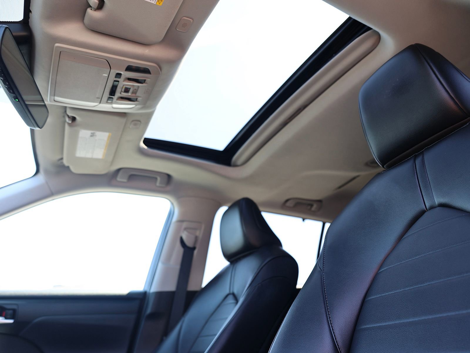 Used 2023 Toyota Highlander XLE image 21