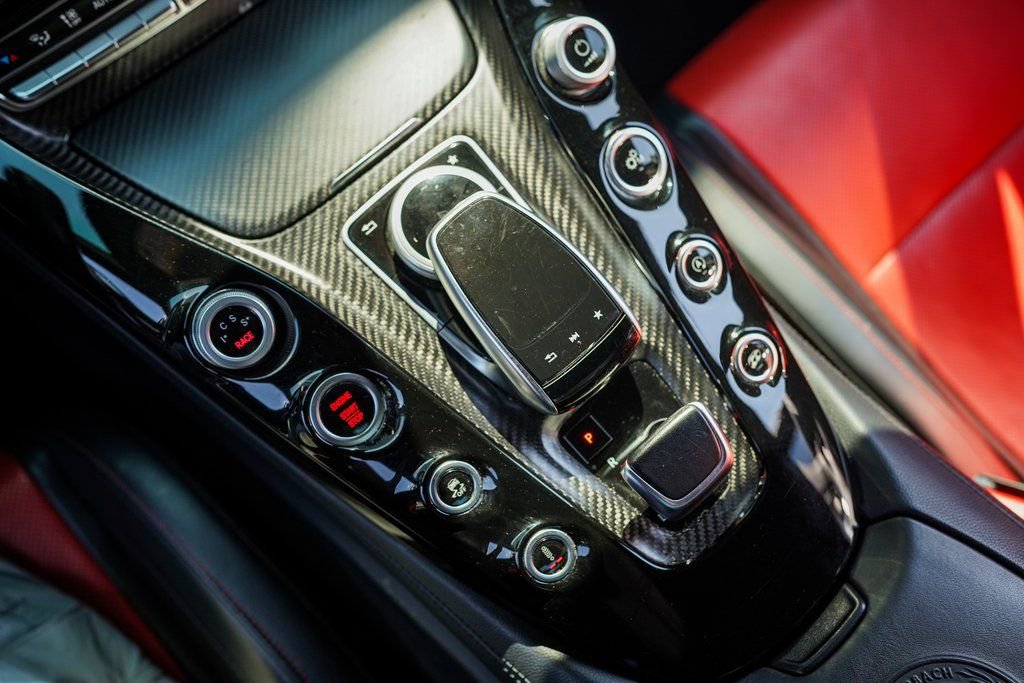 Used 2018 Mercedes-Benz AMG GT S image 31