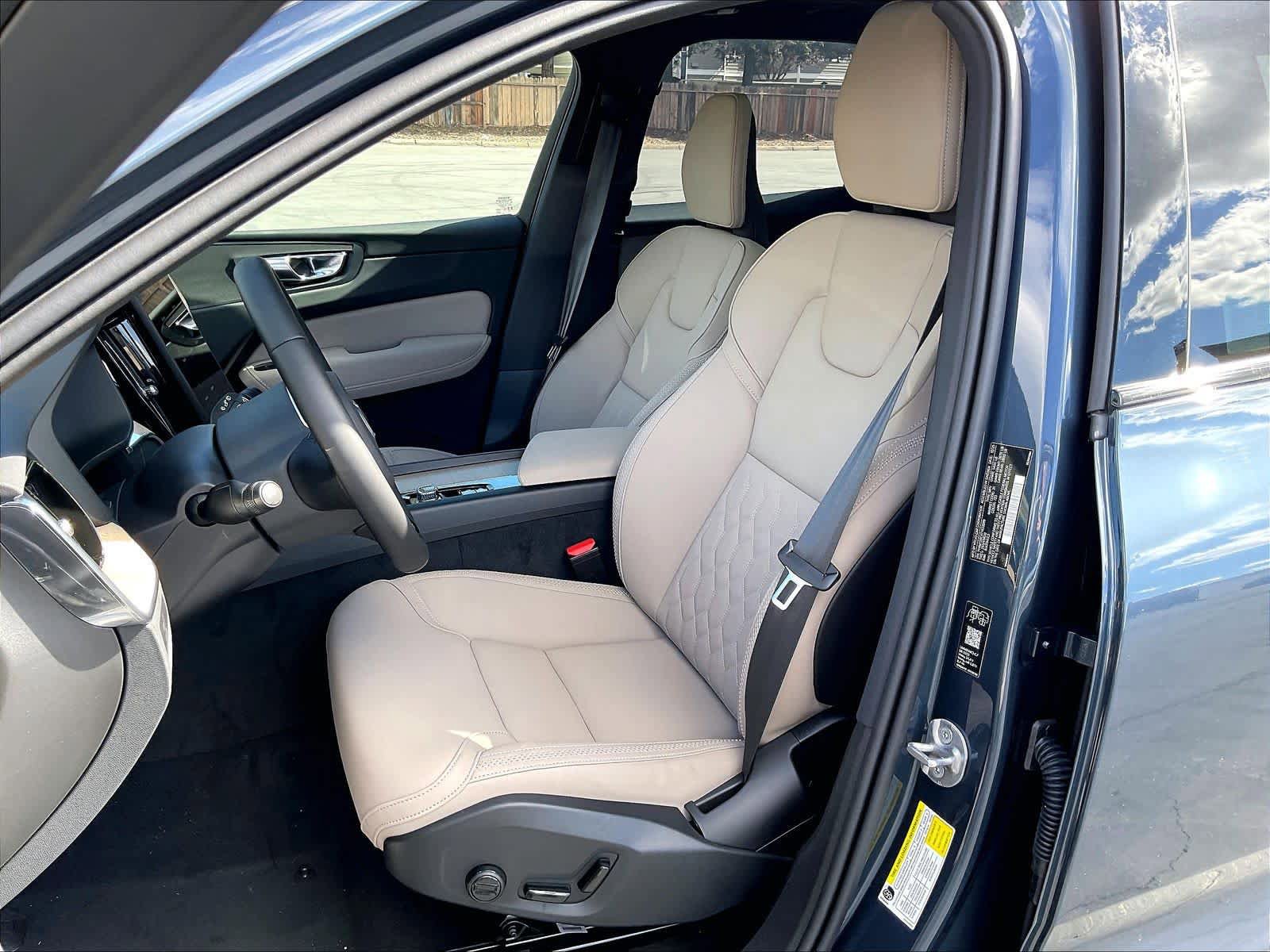 New 2026 Volvo XC60 B5 Plus w/ Climate Package AWD/4WD image 11