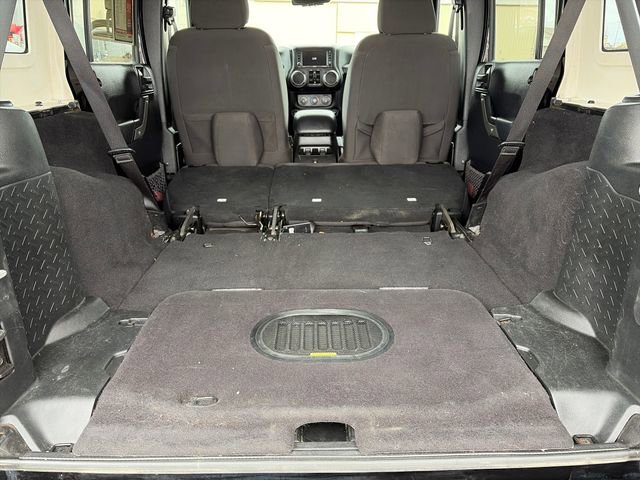 Used 2017 Jeep Wrangler Unlimited Willys image 38