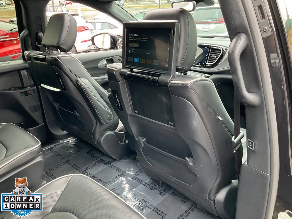 Used 2023 Chrysler Pacifica Limited w/ Uconnect Theater Family Group FWD image 64