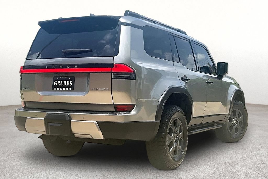 Used 2024 Lexus GX 550 AWD/4WD image 2