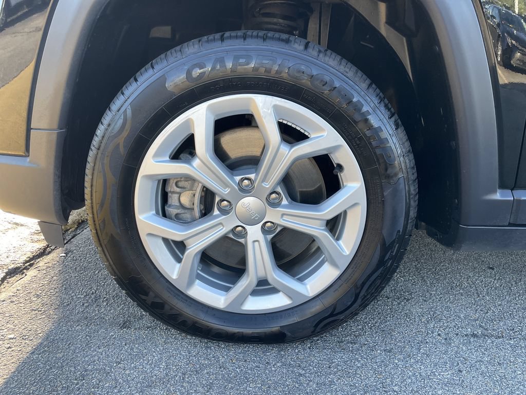 Used 2024 Jeep Compass Latitude AWD/4WD image 9