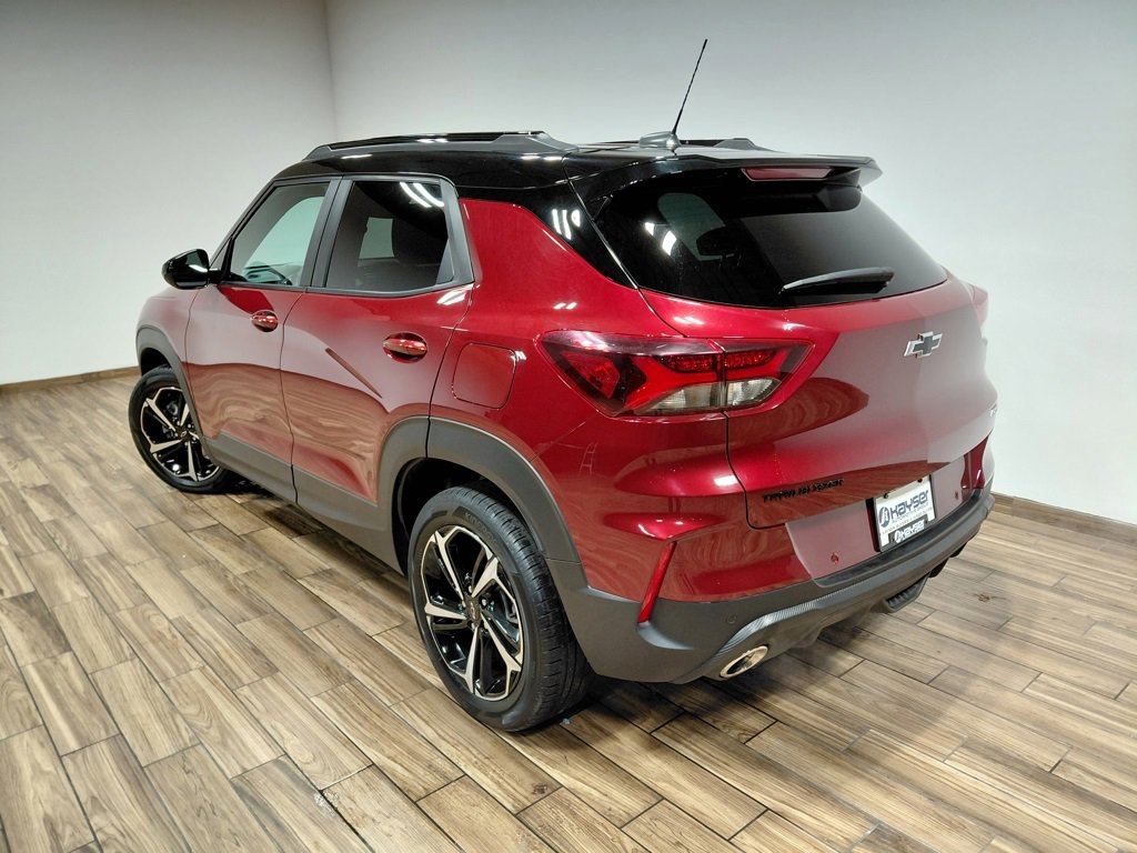 Used 2023 Chevrolet TrailBlazer RS w/ Sun and Liftgate Package image 28