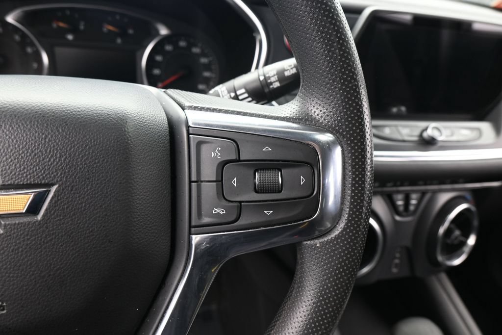 Used 2022 Chevrolet Blazer LT FWD image 17