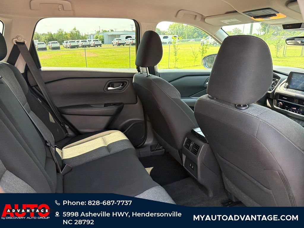 Used 2025 Nissan Rogue SV AWD/4WD image 33