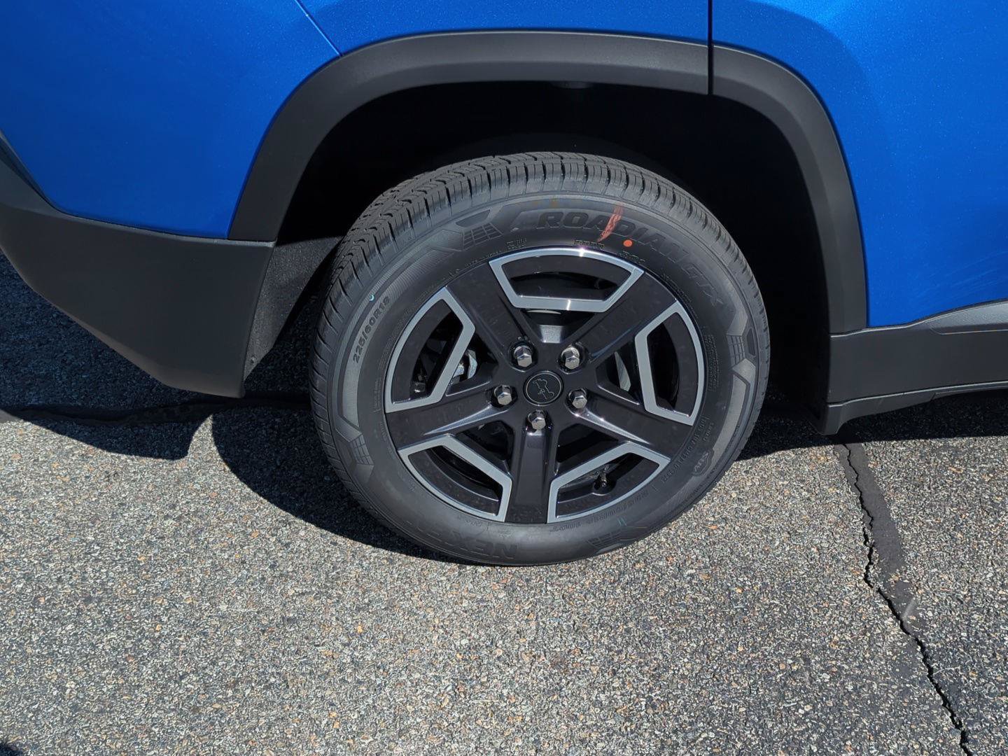 New 2026 Jeep Cherokee Laredo AWD/4WD image 8