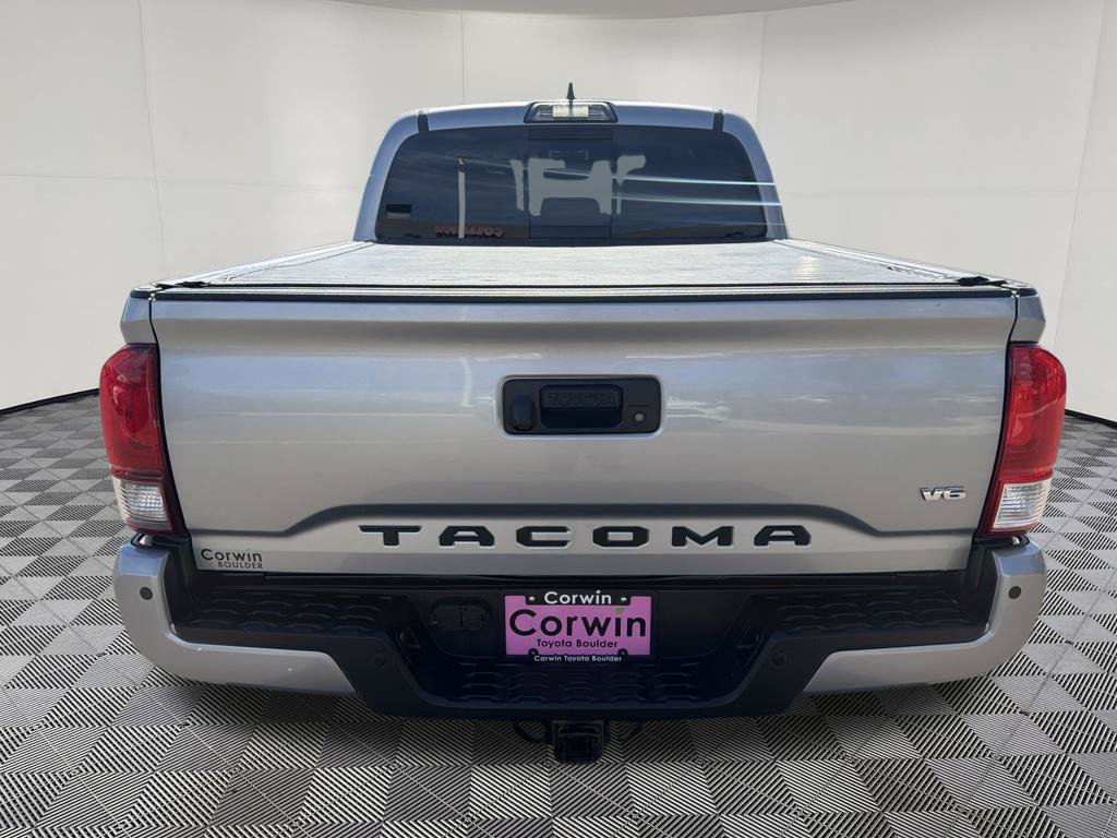Used 2018 Toyota Tacoma TRD Off-Road w/ Technology Package AWD/4WD image 6