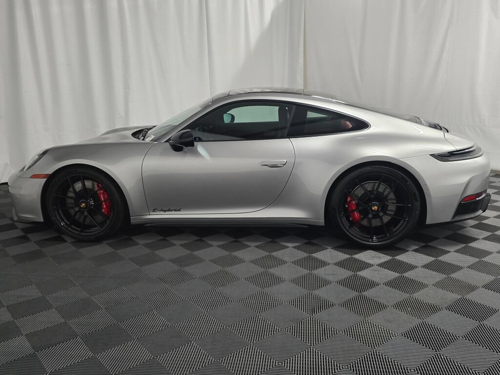 Used 2026 Porsche 911 Carrera 4 GTS AWD/4WD image 2