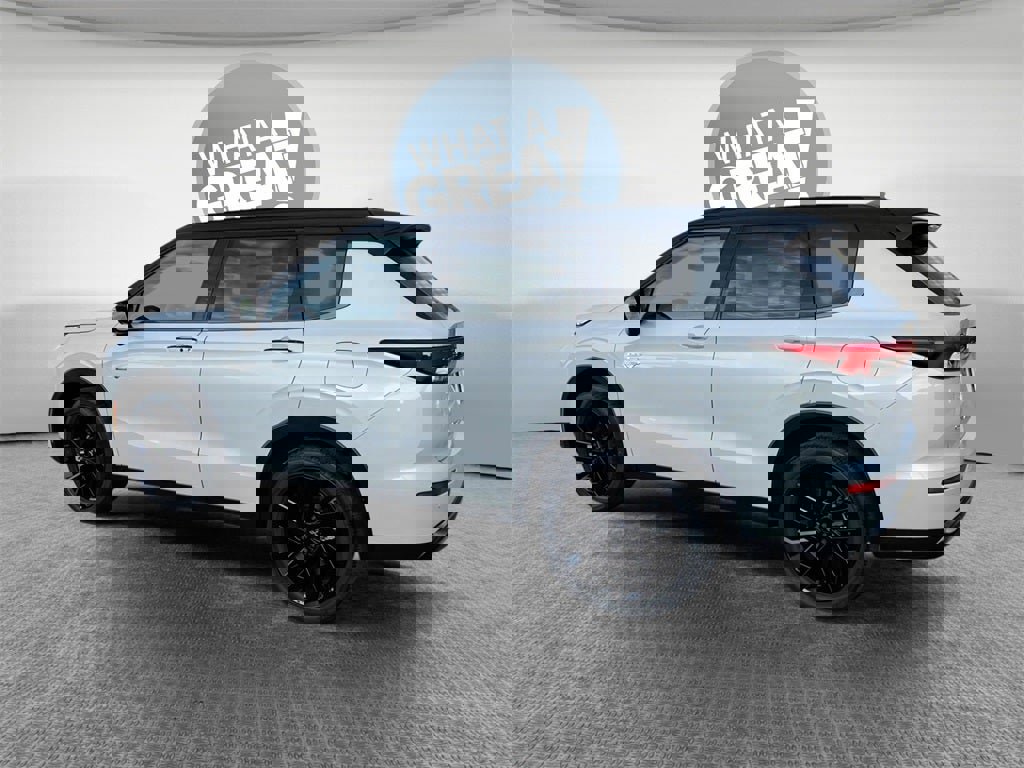 New 2025 Mitsubishi Outlander 4WD Plug-In Hybrid image 6