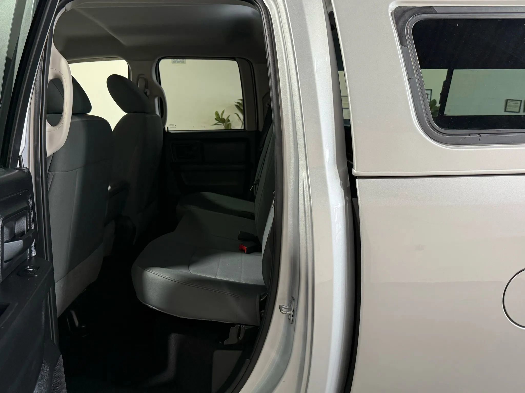 Used 2014 RAM 1500 Express image 12