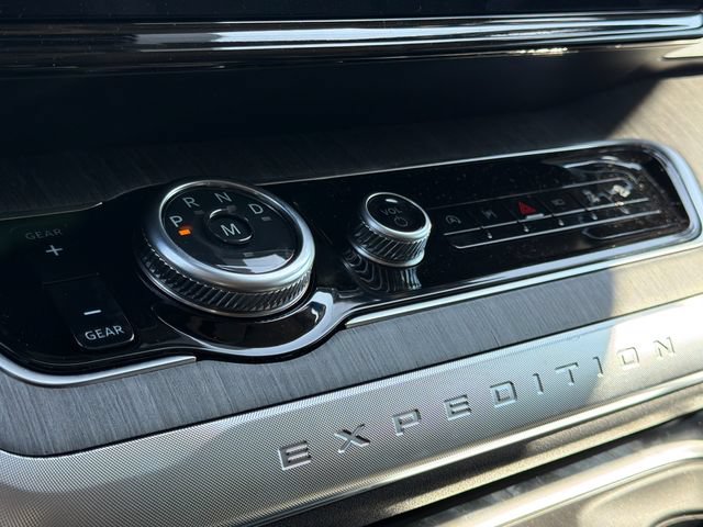 New 2025 Ford Expedition Max Platinum w/ Platinum Ultimate Package AWD/4WD image 28