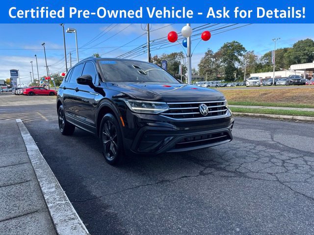 Certified 2022 Volkswagen Tiguan SE w/ Panoramic Sunroof Package AWD/4WD image 6
